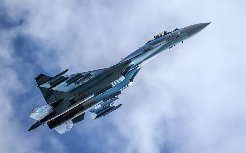 Су-35 реактивный самолёт