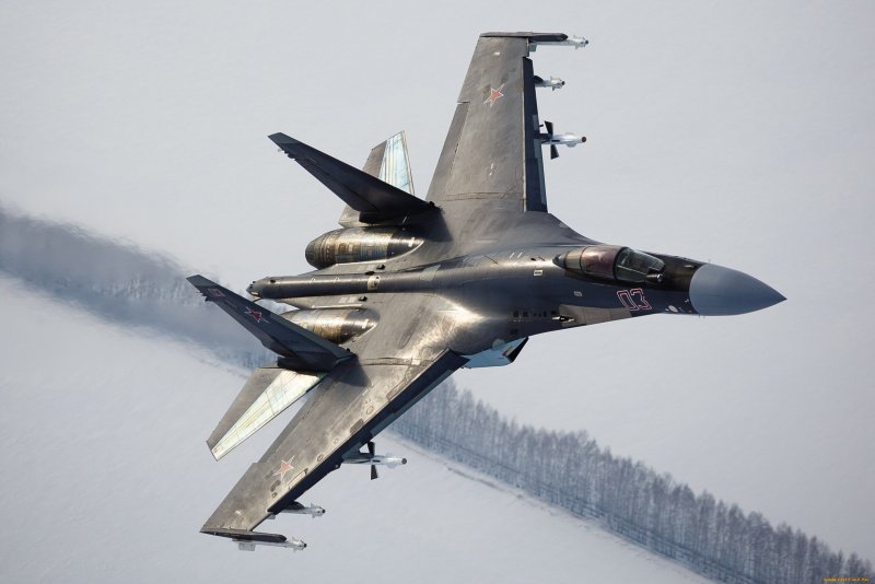 Самолёт истребитель Су 35