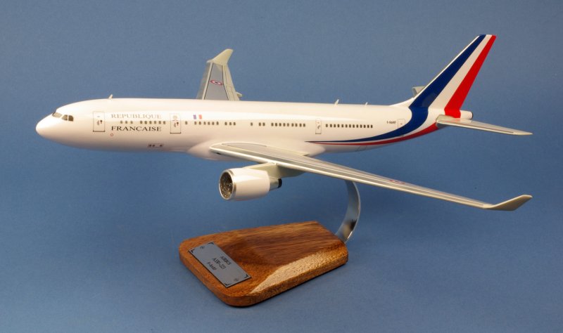 Airbus a330-223 ei-GCZ фото салона