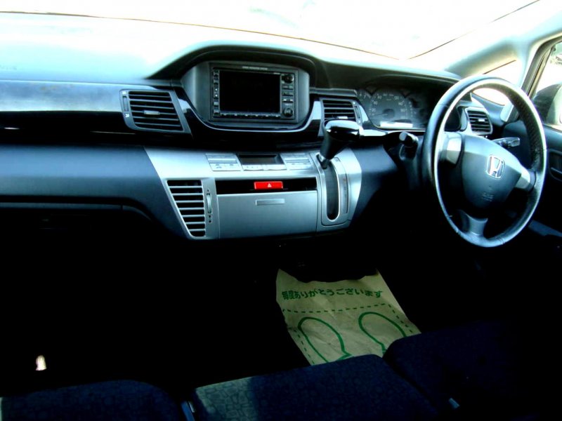 Хонда Edix 2005