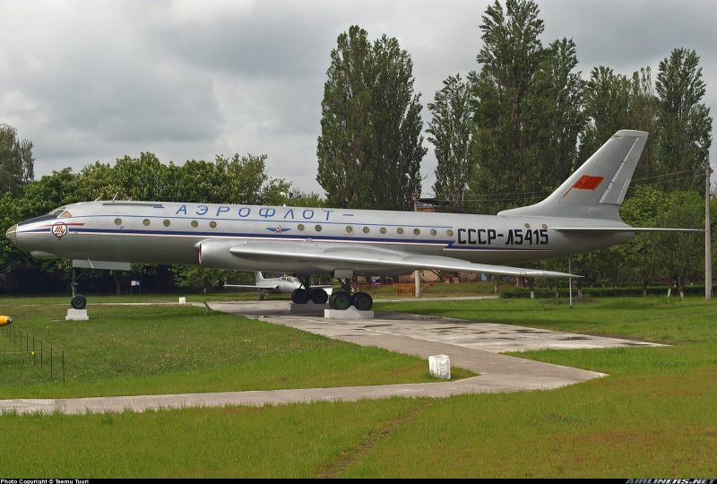 Ту 104 крыло