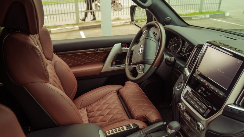 Land Cruiser 200 Executive салон