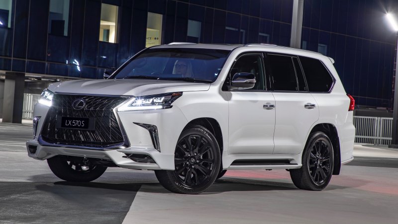 LX 570 Black Vision