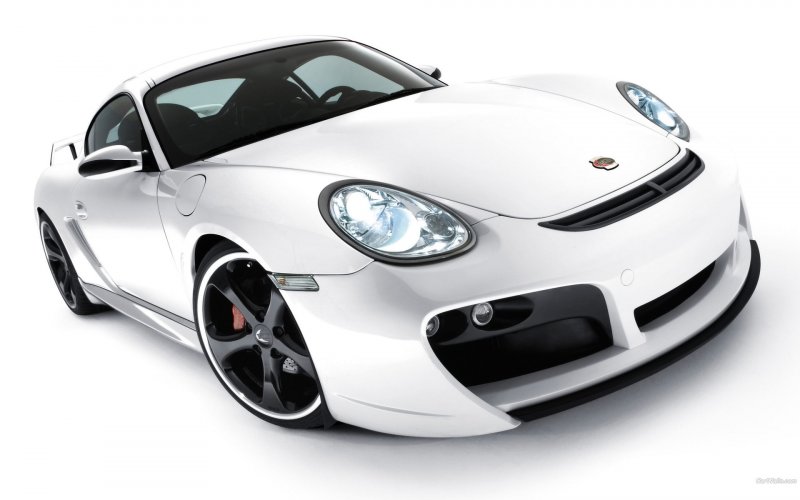Белый спортивный Порше 911
