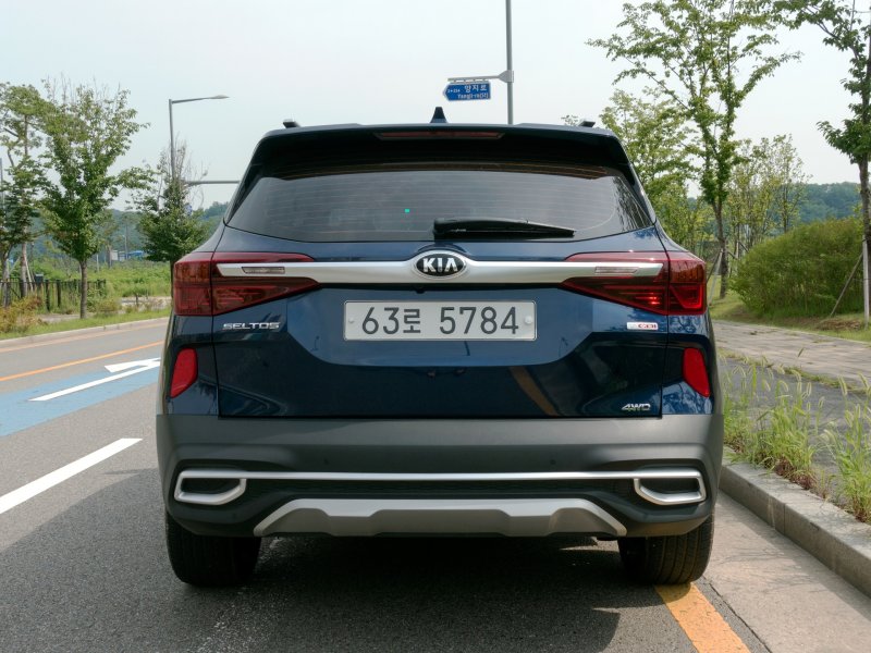 Kia Seltos экстерьер