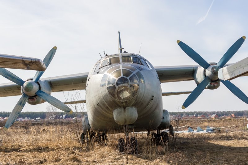 АН-8 - ra-27204