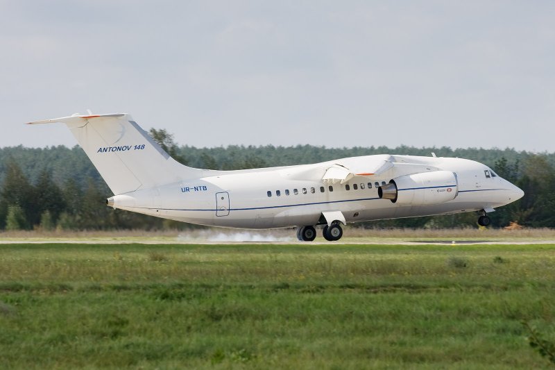 Antonov an-148