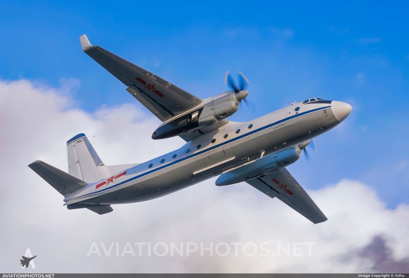 Китайский самолет y-9