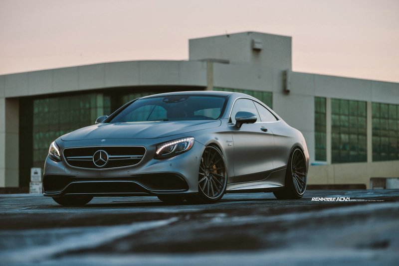 Mercedes Benz s63 AMG