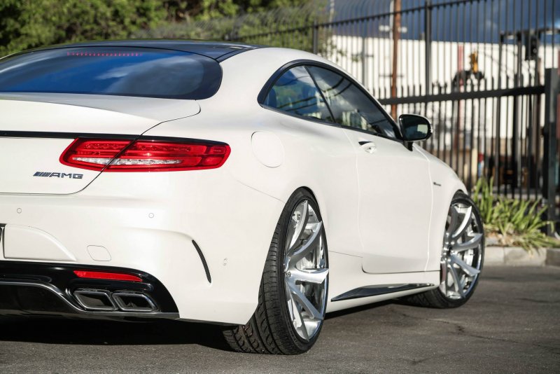 Mercedes s63 Coupe