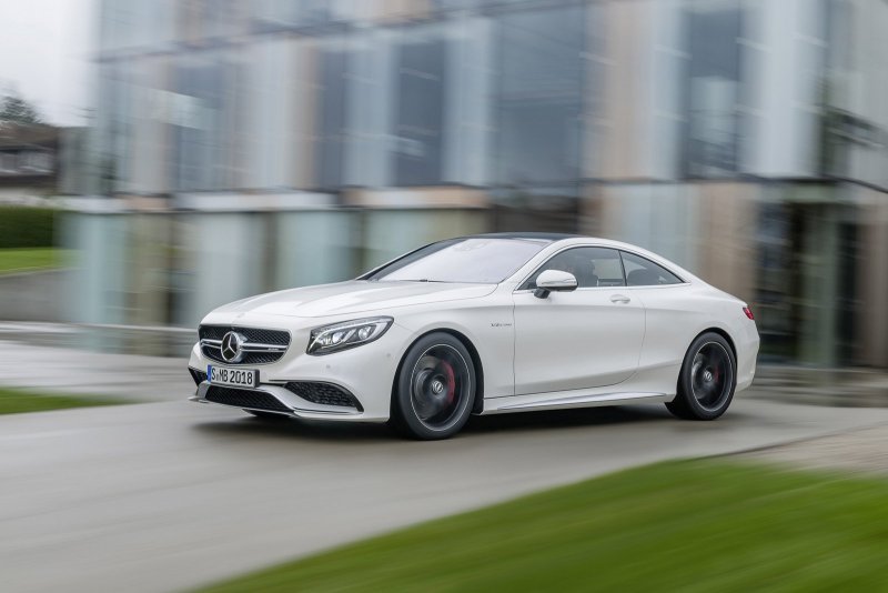Мерседес 222 купе AMG 63