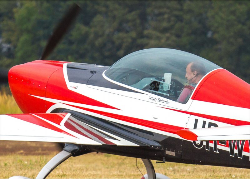 Extra 330lx
