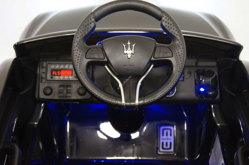 А008аа Maserati Levante (лицензионная модель) с дистанционным управлением