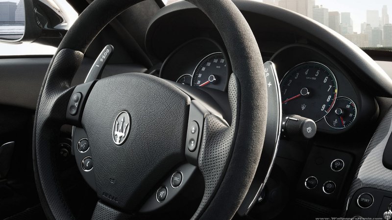Maserati Ghibli Trofeo салон