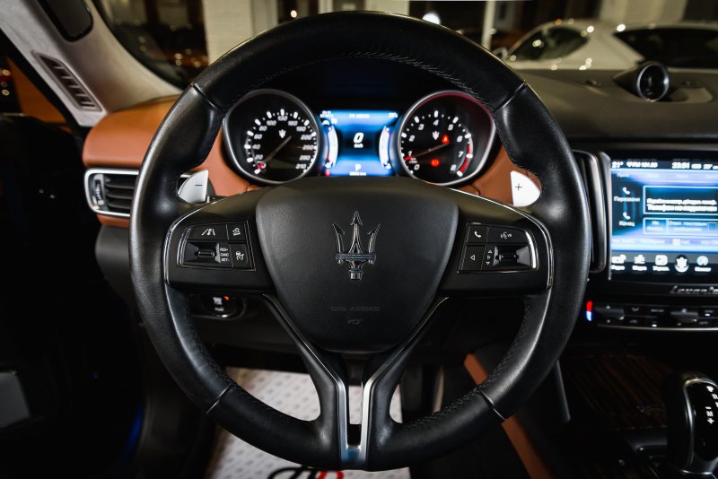Руль Maserati Levante