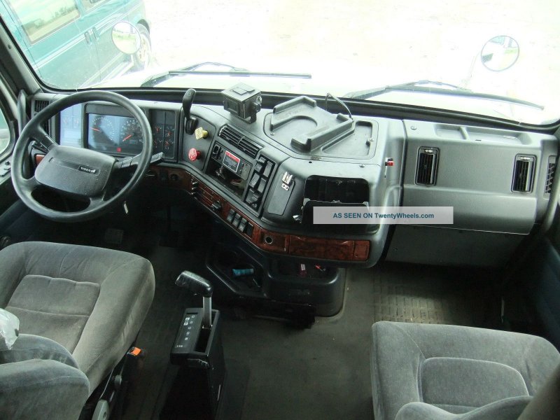 Volvo VNL 860 кабина