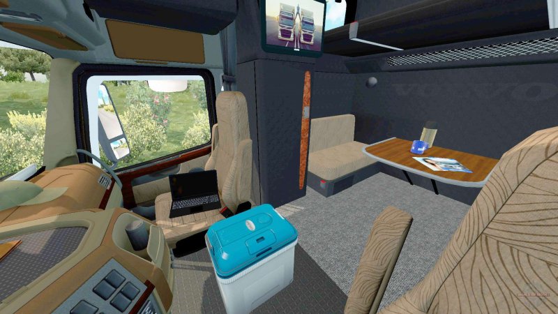 Volvo VNL 670 салон