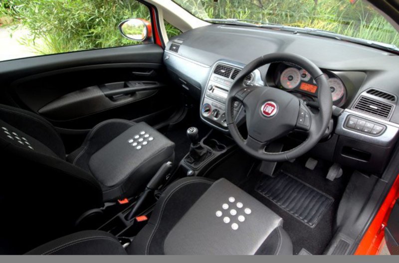 Fiat grande punto 2008 салон