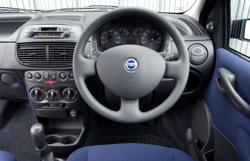 Fiat grande punto 2008 салон