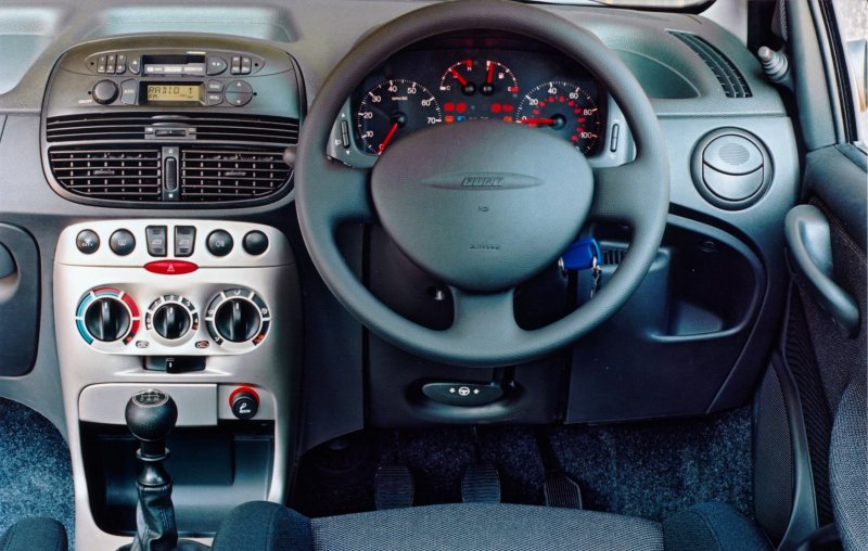Fiat punto 2003 салон
