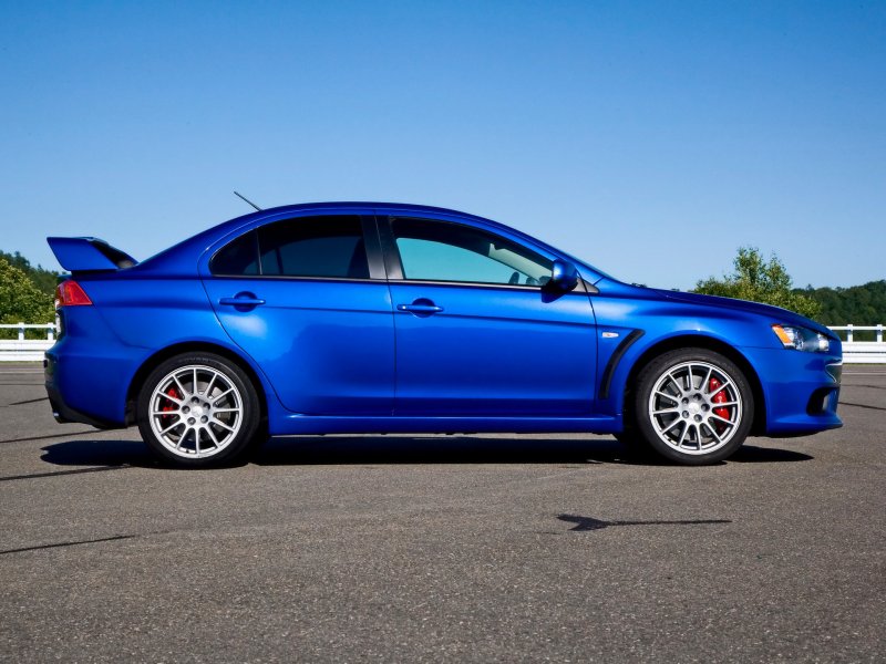 Mitsubishi Lancer 10 синий