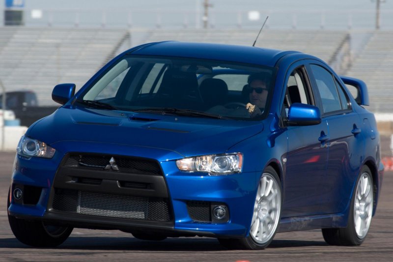 Mitsubishi Lancer Evolution 2013