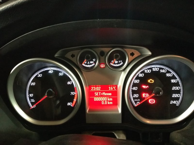 Ford Focus 2 2007 приборная панель