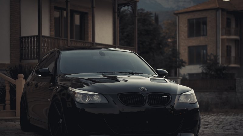 БМВ m5 e60 черная