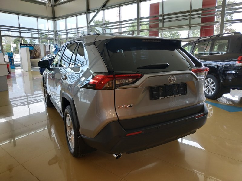 Toyota Land Cruiser Prado 2020 стандарт