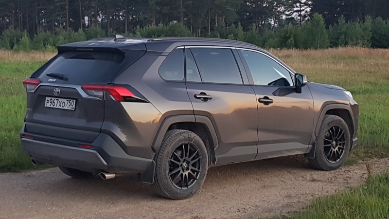 Toyota rav4 2020 серо-коричневый