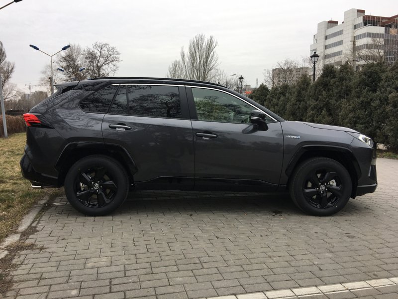 Тайота Лан Крузер Прада 2018
