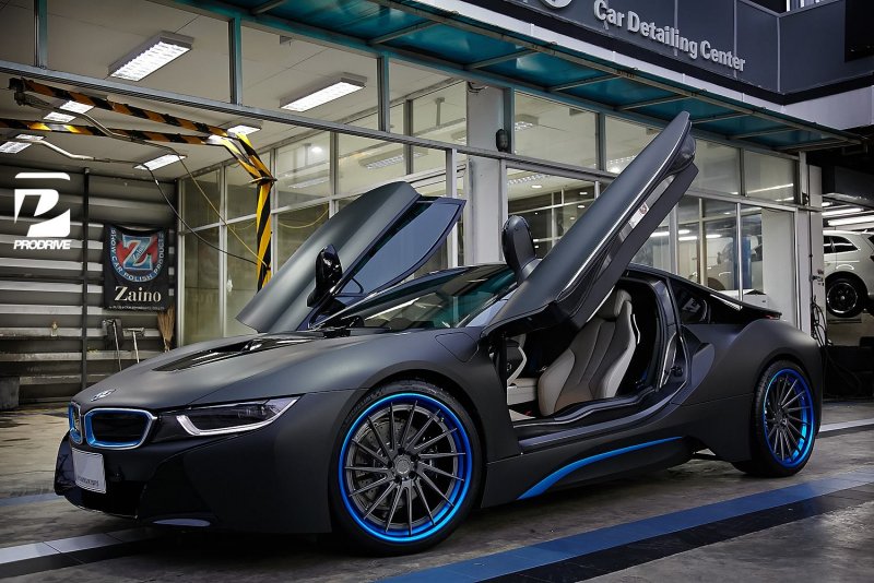 BMW i8 турбо