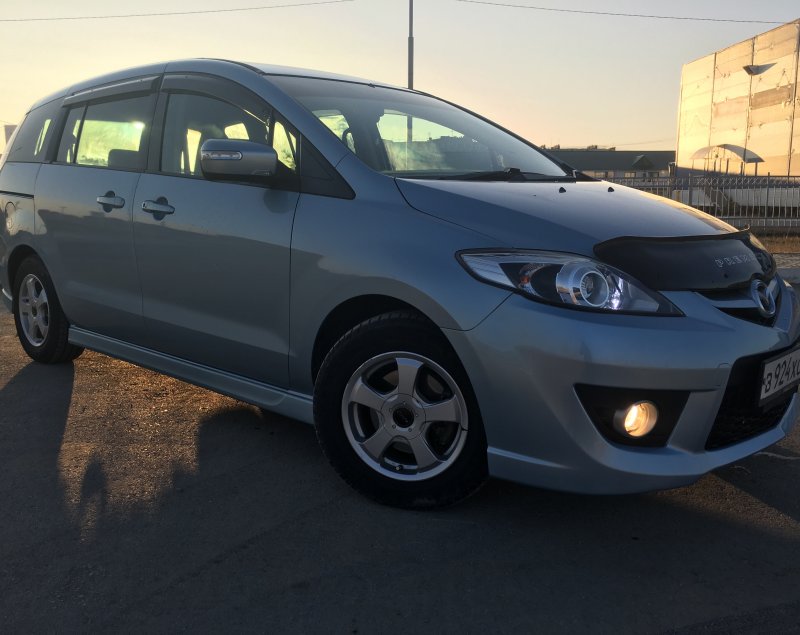 Mazda MPV минивэн 2012