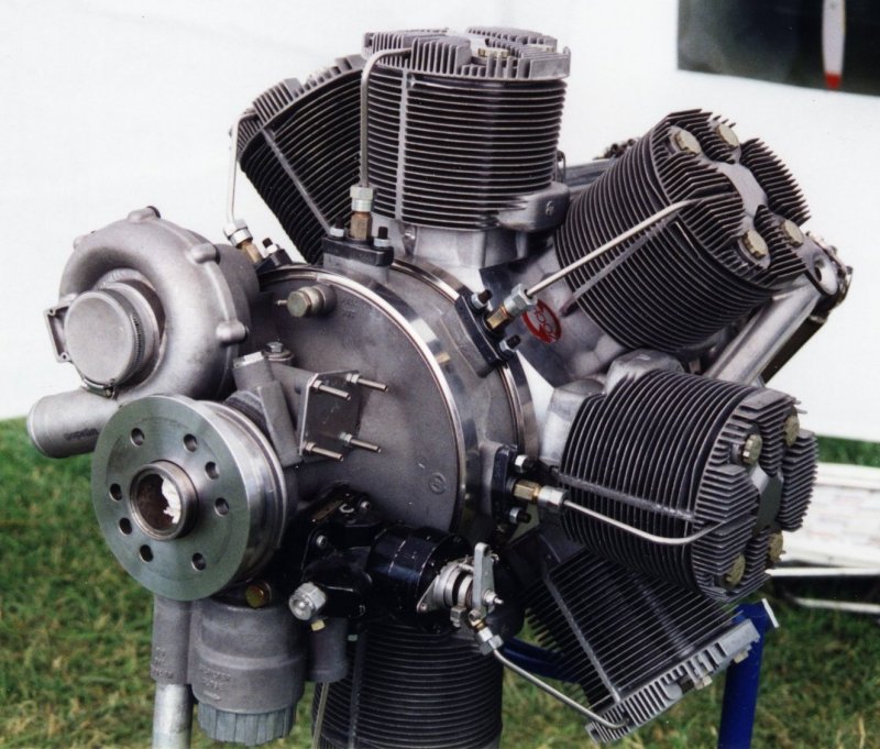 М-501 — авиационный звездообразный дизельный двигатель