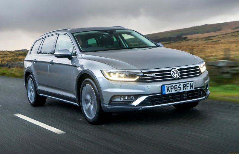 Volkswagen Passat b8 Alltrack белый