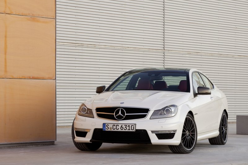Mercedes Benz c63 w204 купе