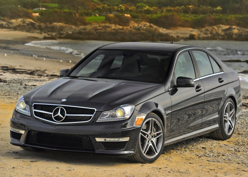 Mercedes Benz c63 AMG
