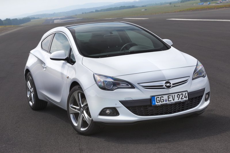 Opel GTC 2015