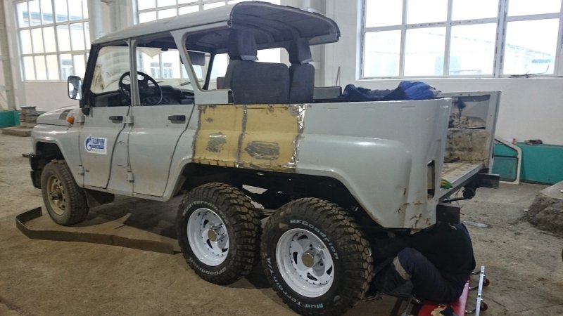 UAZ Hunter 6x6