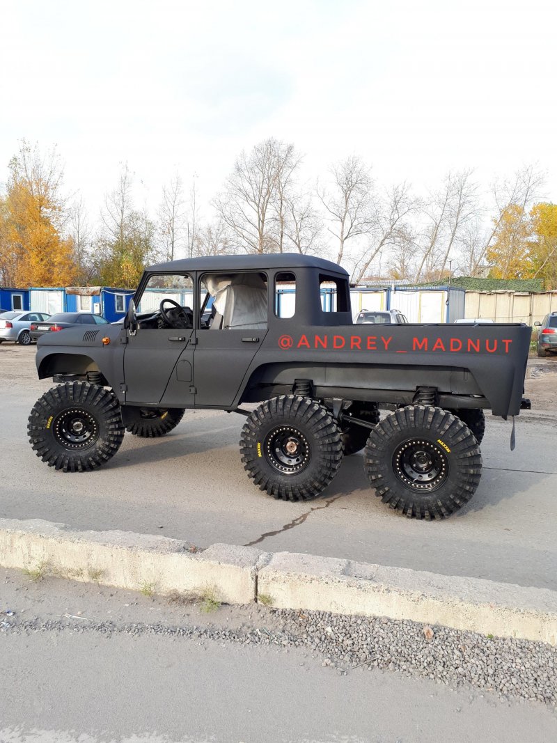 УАЗ Хантер 6x6