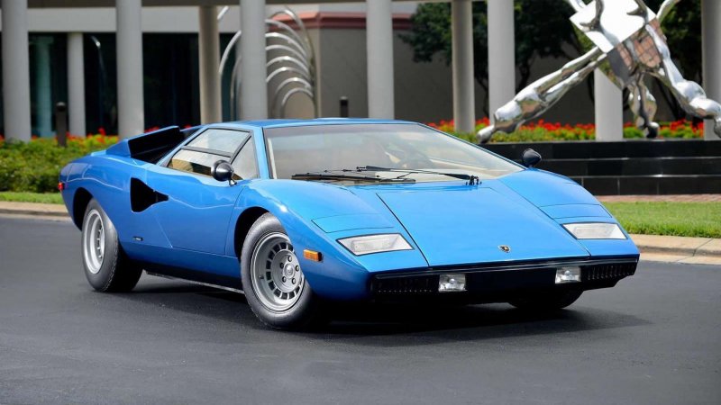 Ламборджини Countach 2021