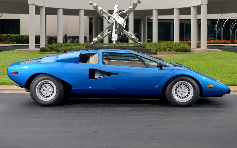 Lamborghini 12