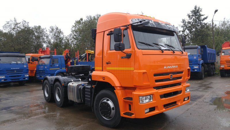 КАМАЗ 6520 тягач мамонт