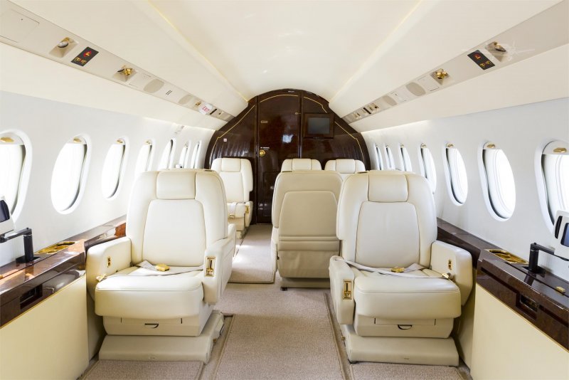 Falcon 2000lx самолет