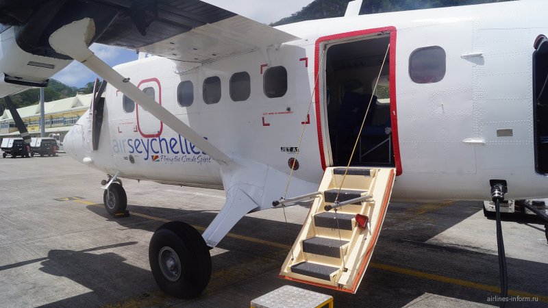 DHC-6 Twin Otter салон