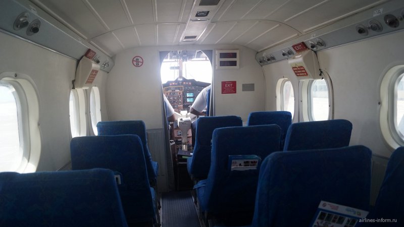 DHC-6 Twin Otter салон