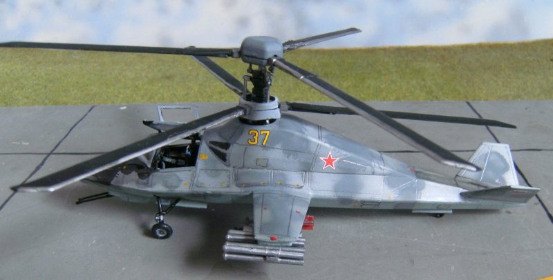 Вертолет черный призрак k58