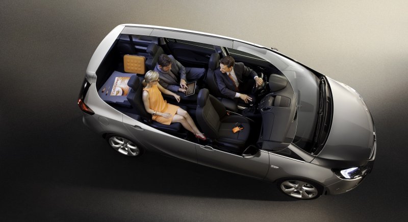 Opel Zafira Tourer 2012