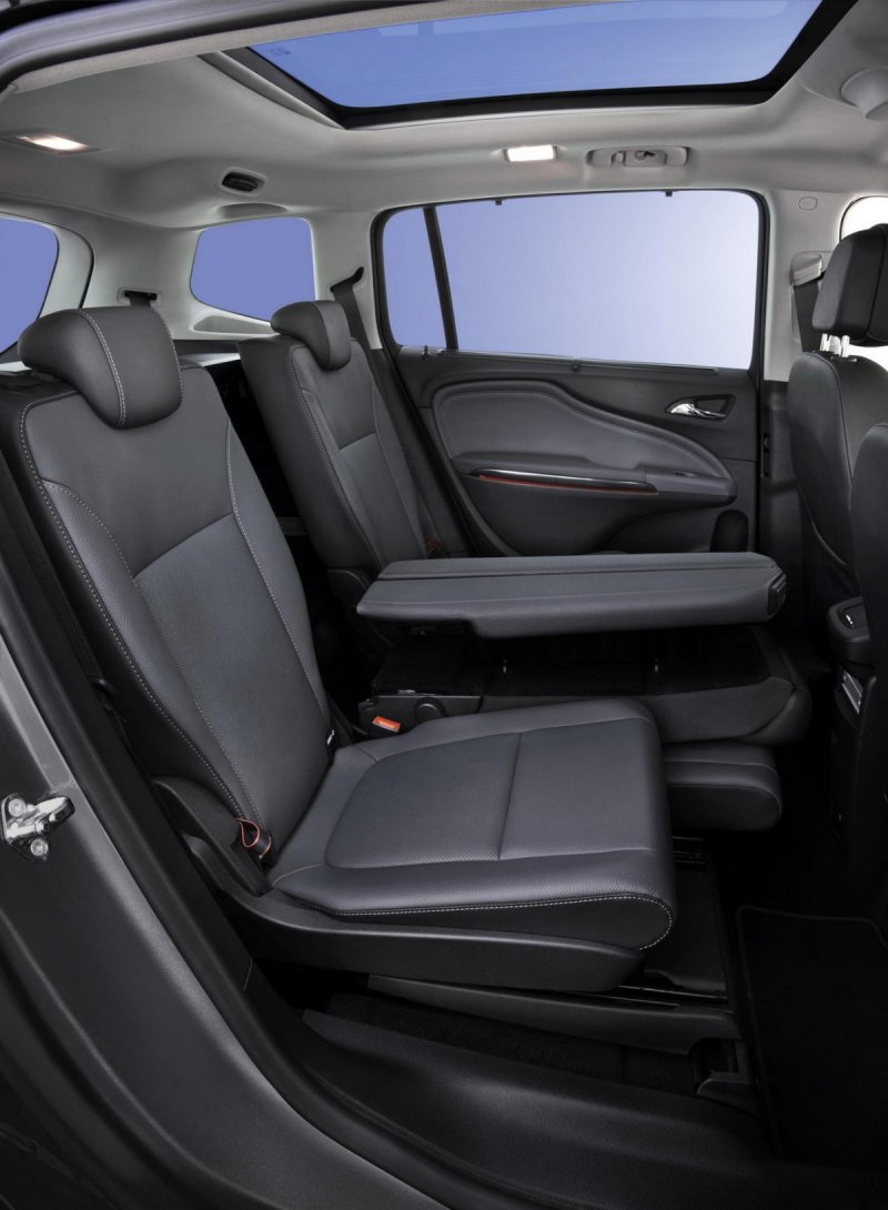 Opel Zafira Tourer 2012