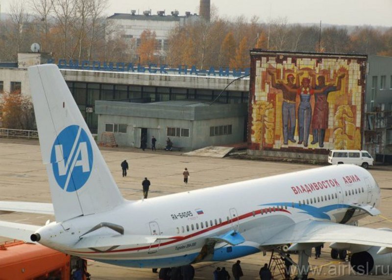 Аэропорт Мурманск перрон